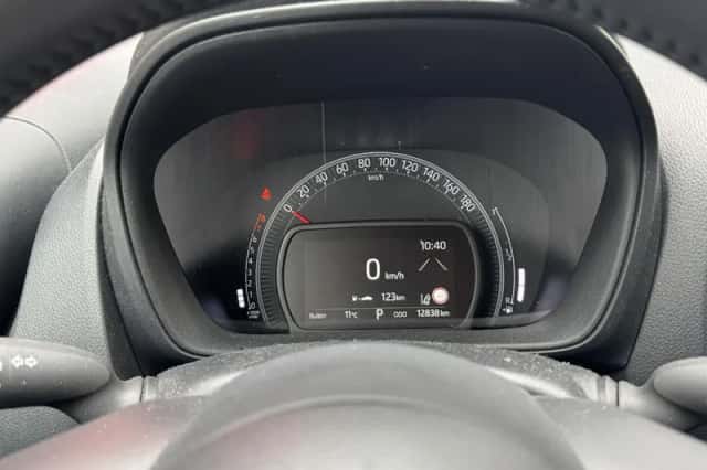 Toyota Aygo X (2023) thumbnail 15