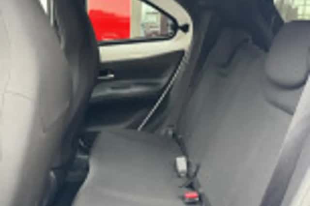 Toyota Aygo X (2023) thumbnail 45