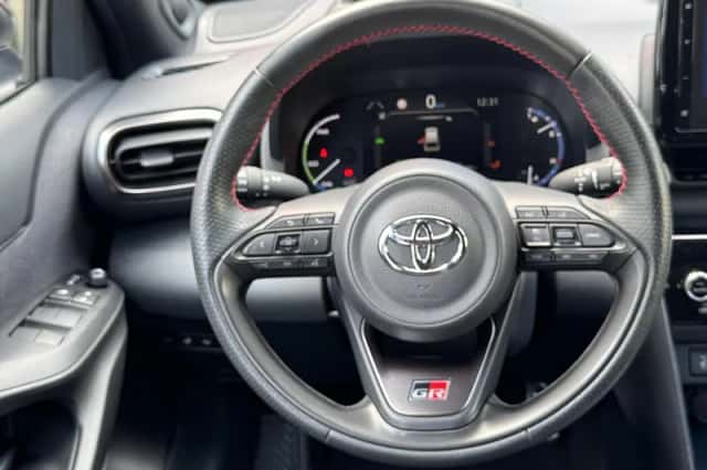 Toyota Yaris Cross (2023) thumbnail 36