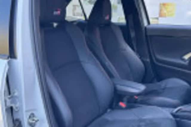Toyota Yaris Cross (2023) thumbnail 51