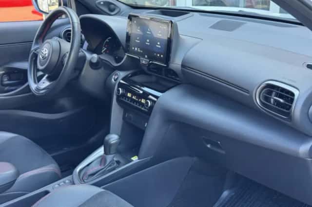 Toyota Yaris Cross (2023) thumbnail 80
