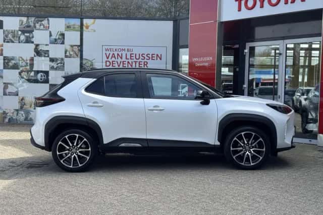 Toyota Yaris Cross (2023) thumbnail 9