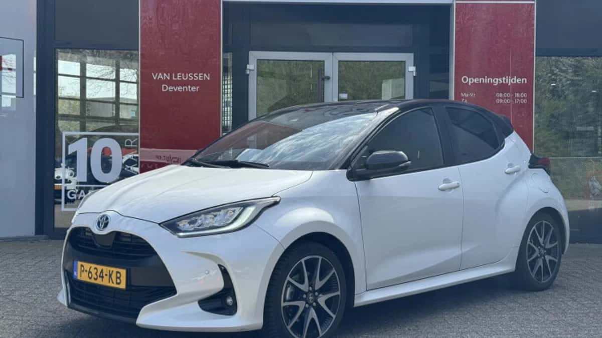 Toyota Yaris (2022) — foto 1