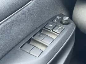 Toyota Yaris (2022) thumbnail 18