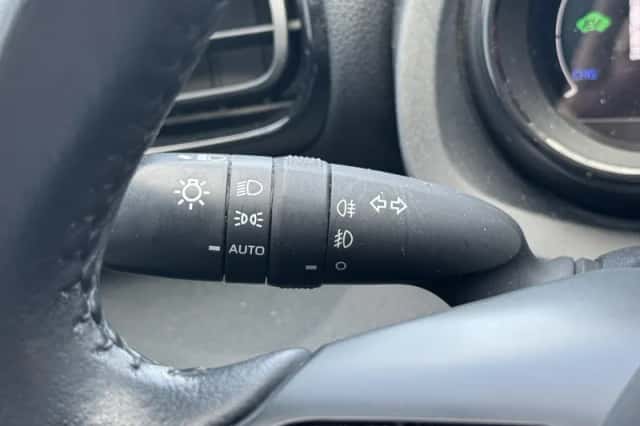 Toyota Yaris (2022) thumbnail 24