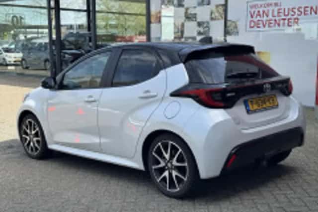 Toyota Yaris (2022) thumbnail 4