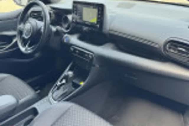 Toyota Yaris (2022) thumbnail 32