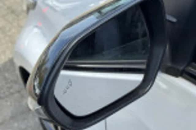 Toyota Yaris (2022) thumbnail 36