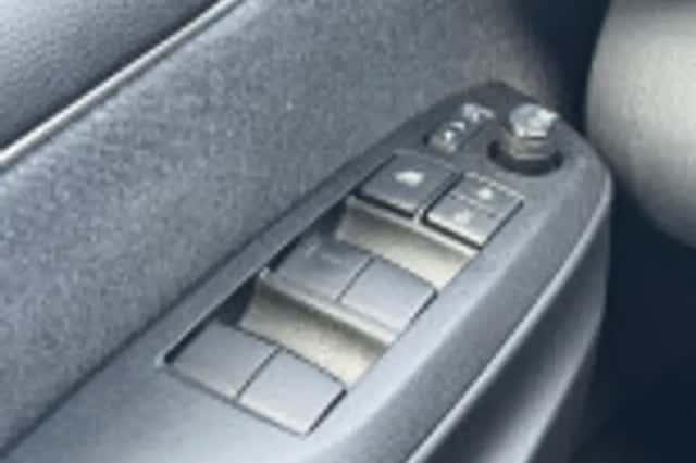 Toyota Yaris (2022) thumbnail 38