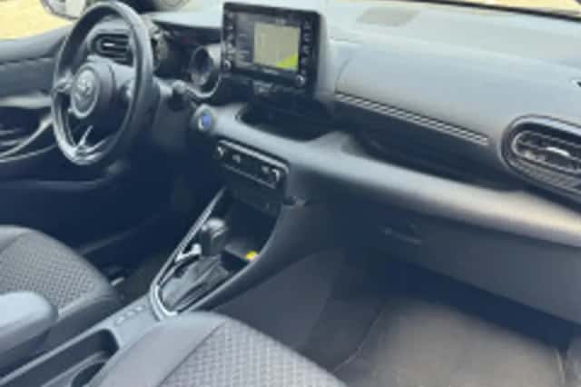 Toyota Yaris (2022) thumbnail 6