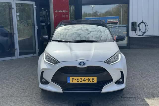 Toyota Yaris (2022) thumbnail 8