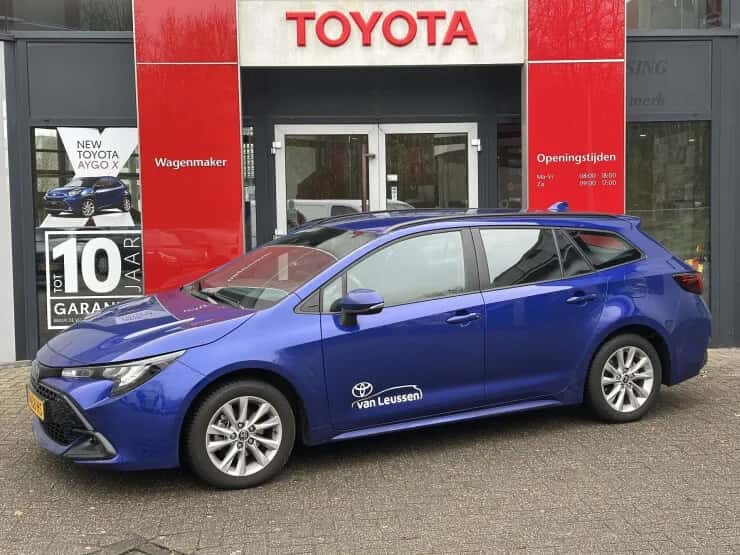 Toyota Corolla (2023) — foto 1