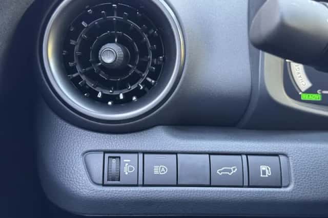 Toyota C hr (2026) thumbnail 25