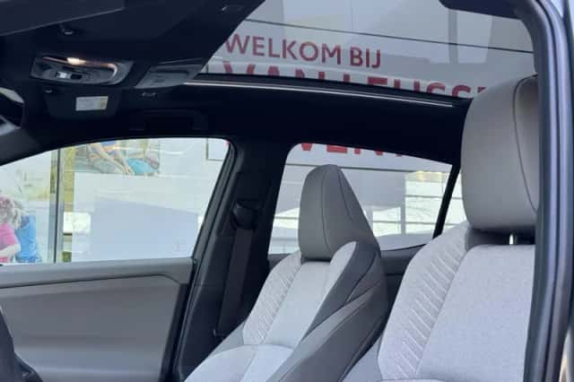Toyota C hr (2026) thumbnail 18