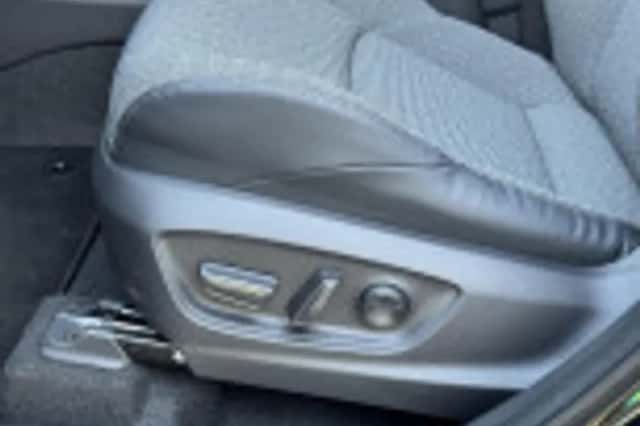 Toyota bZ4X (2026) thumbnail 33