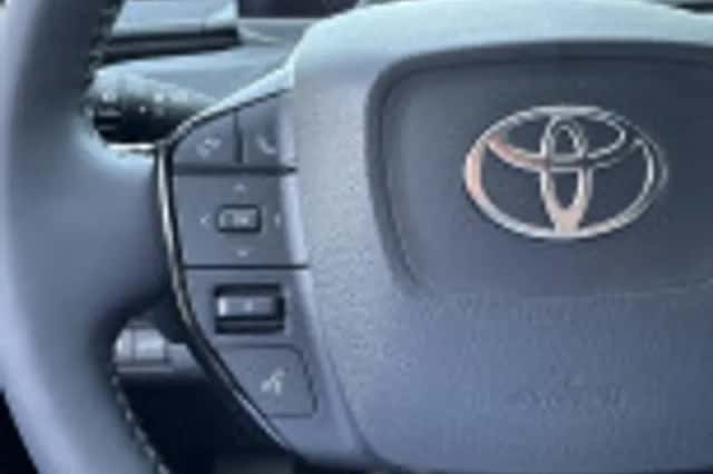 Toyota bZ4X (2026) thumbnail 44