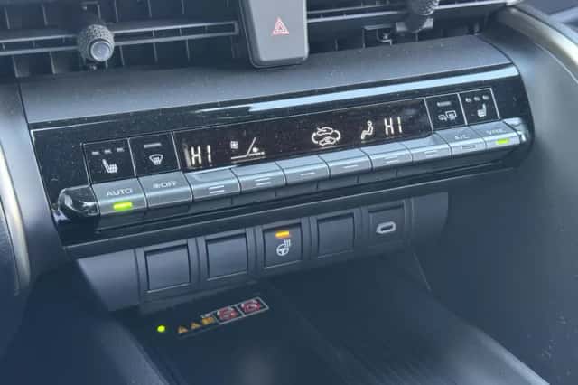 Toyota C hr (2026) thumbnail 18