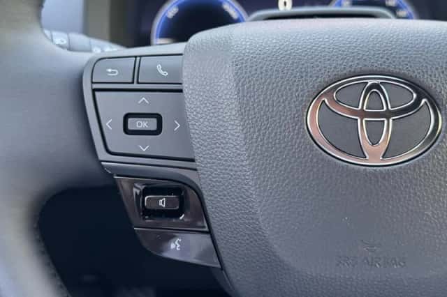 Toyota C hr (2026) thumbnail 23