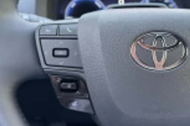 Toyota C hr (2026) thumbnail 50