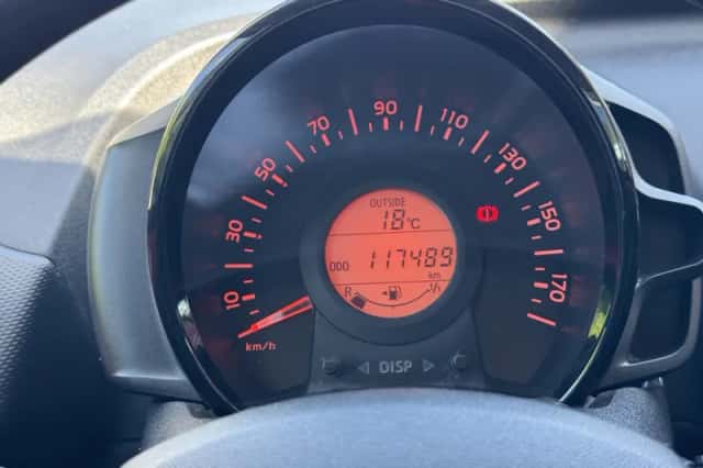 Toyota Aygo (2017) thumbnail 15