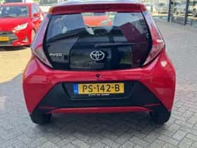 Toyota Aygo (2017) thumbnail 23