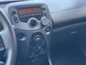 Toyota Aygo (2017) thumbnail 31