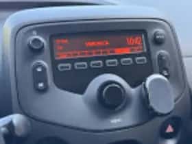 Toyota Aygo (2017) thumbnail 37