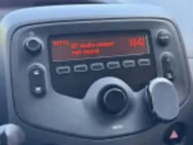 Toyota Aygo (2017) thumbnail 38