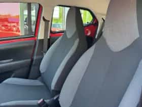 Toyota Aygo (2017) thumbnail 6
