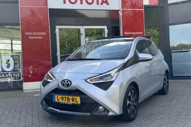 Toyota Aygo (2021) thumbnail 1