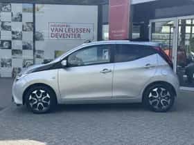 Toyota Aygo (2021) thumbnail 2