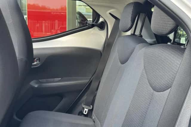 Toyota Aygo (2021) thumbnail 13