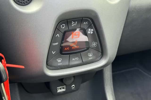 Toyota Aygo (2021) thumbnail 21
