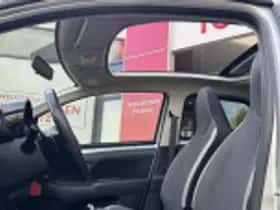 Toyota Aygo (2021) thumbnail 39
