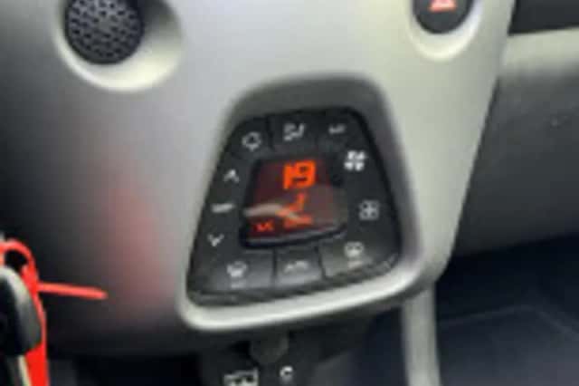 Toyota Aygo (2021) thumbnail 45