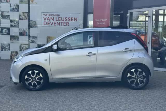 Toyota Aygo (2021) thumbnail 8