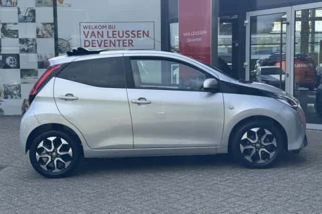 Toyota Aygo (2021) thumbnail 9