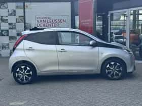 Toyota Aygo (2021) thumbnail 9