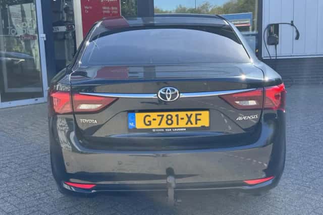 Toyota Avensis (2016) thumbnail 18
