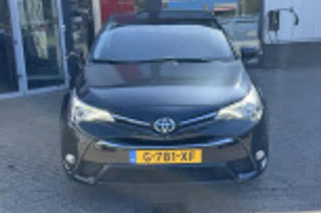 Toyota Avensis (2016) thumbnail 32