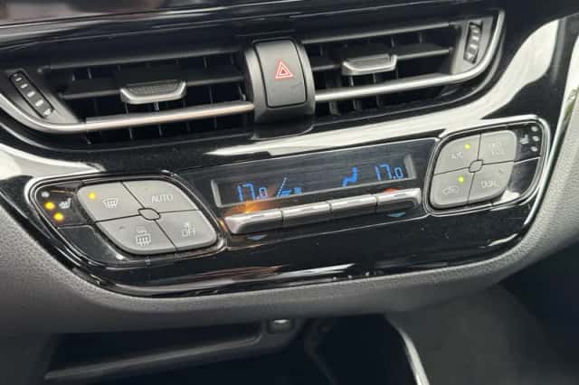 Toyota C hr (2018) thumbnail 18