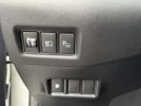 Toyota C hr (2018) thumbnail 42