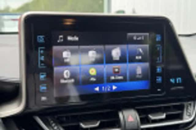 Toyota C hr (2018) thumbnail 48