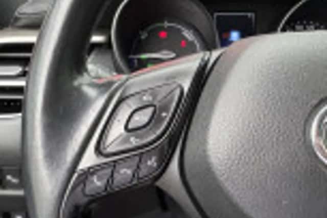 Toyota C hr (2018) thumbnail 49