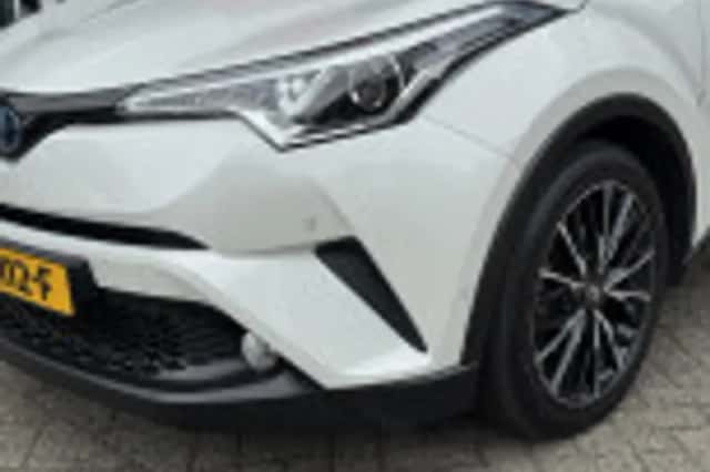 Toyota C hr (2018) thumbnail 57