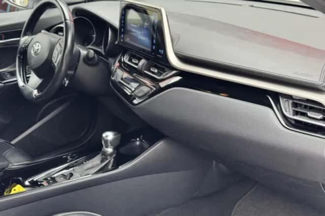 Toyota C hr (2018) thumbnail 66
