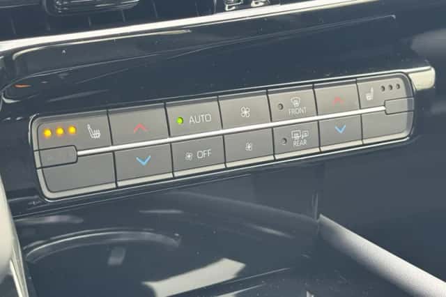 Toyota Mirai (2022) thumbnail 31