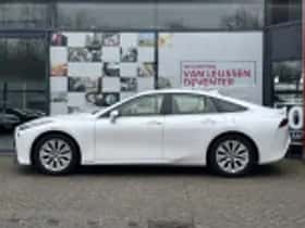 Toyota Mirai (2022) thumbnail 35