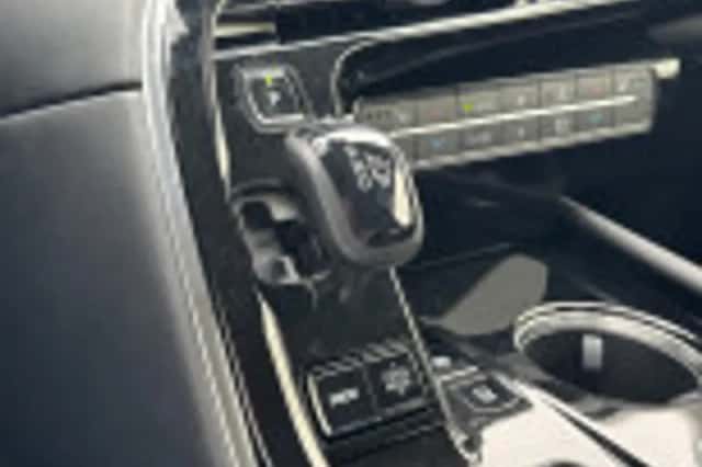 Toyota Mirai (2022) thumbnail 50