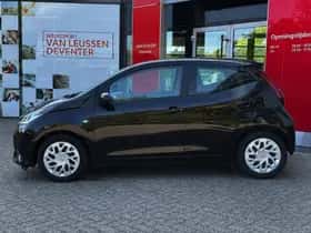 Toyota Aygo (2019) thumbnail 2
